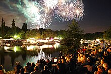 Lichterspektakel an der Peißnitz während des Laternenfestes