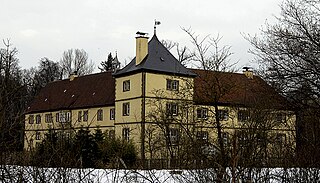 <span class="mw-page-title-main">Schloss Ledenburg</span> Moated Schloss in Bissendorf, Germany