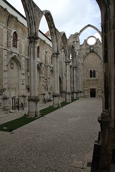 File:Lissabon-Convento do Carmo-06-2011-gje.jpg