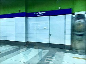 Los Taínos metro station.jpg