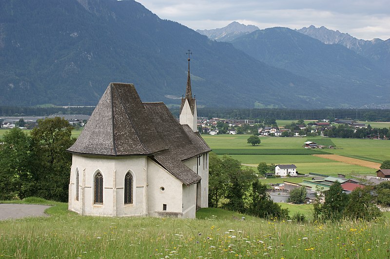 File:Ludesch-Sankt Martin-07ASD.jpg