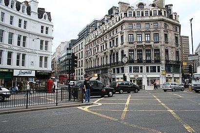 How to get to Ludgate Circus  (E) with public transport- About the place