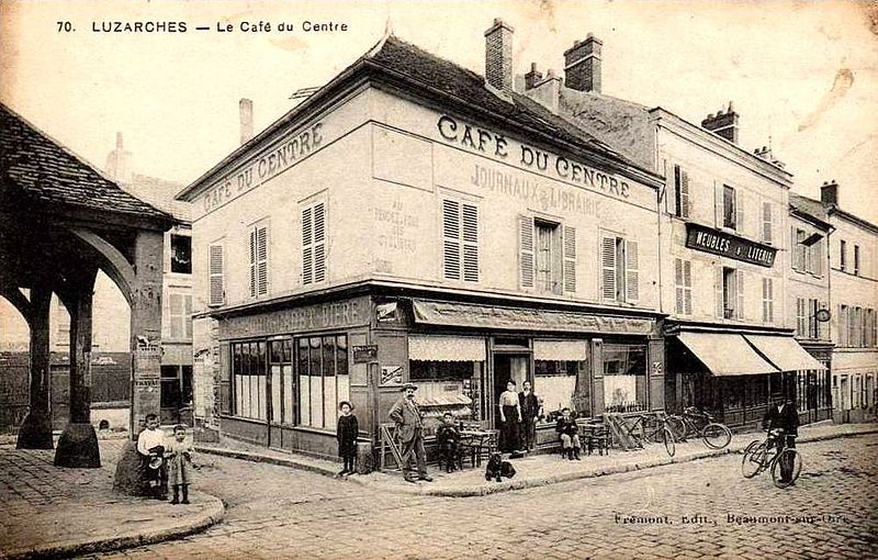 File:Luzarches (95), café du centre.jpg