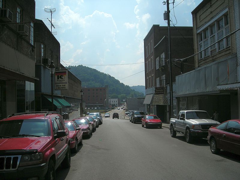 File:Main Street South - Harlan.jpg