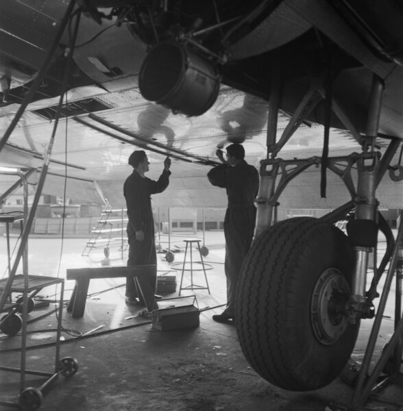 File:Maintenance of Aero Ltd's plane 1950 (JOKAUAS4 34-5).tif