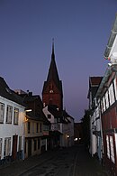 Marienkirche von der Marienstraße aus gesehen (Flensburg, Nachtaufnahme).JPG