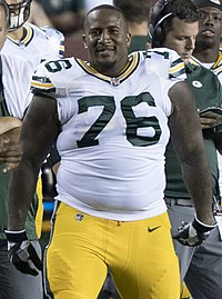 Mike Daniels 2017.jpg