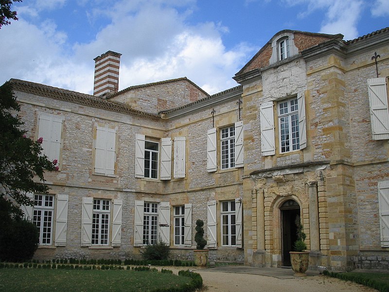 File:Montricoux entrée du château.jpg