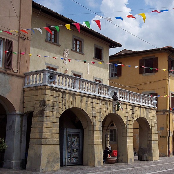 File:Municipioeexprigioni (cropped).JPG