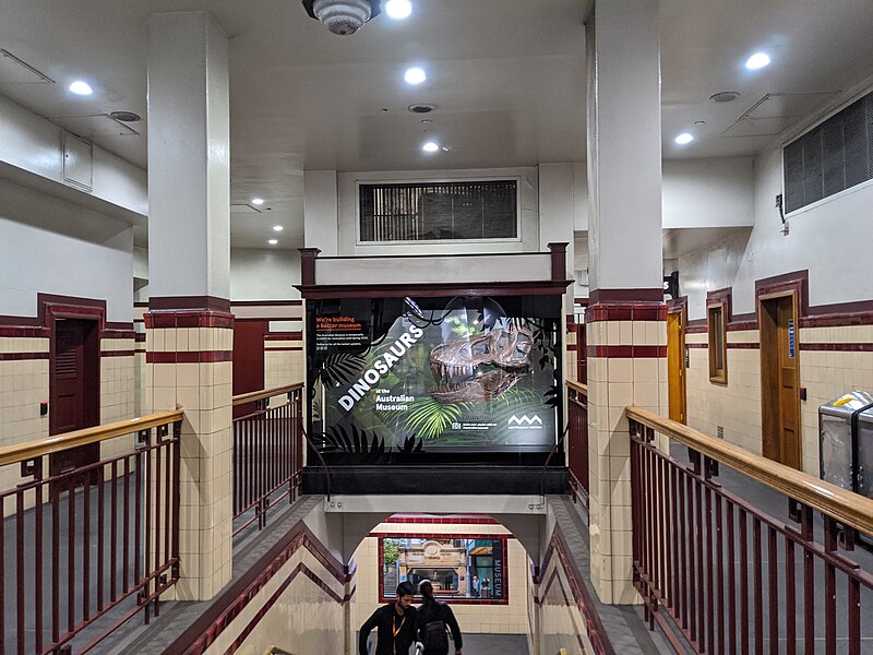 File:Museum Railway Station, Sydney 04.jpg