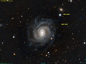 Suuntaa-antava kuva artikkelista NGC 4897