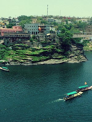 Narmada river from mahakaleshwar temple, Ujjain.jpg