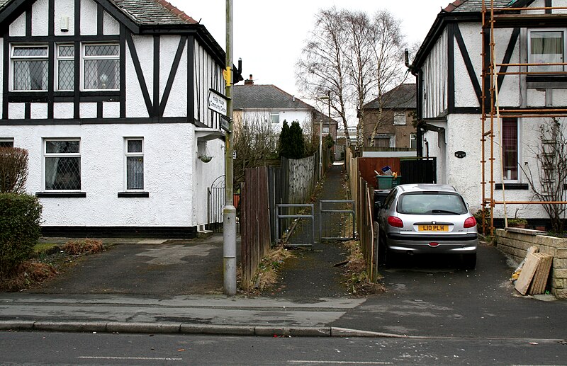 File:Nelson, Passage between 100 and 102, Regent Street - geograph.org.uk - 1760269.jpg