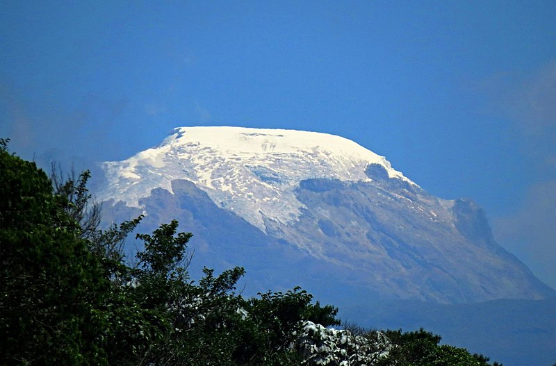 File:Nevado del Tolima - Desde las cercanías de Circasia (26986280367).jpg