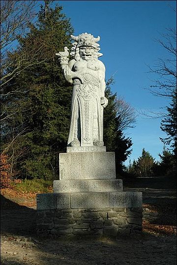 File:New granite sculpture of Radegast.jpg