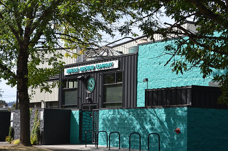 File:Ninkasi Brewing Company (Eugene, Oregon).jpg