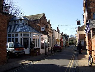 <span class="mw-page-title-main">North Parade</span> Shopping street in North Oxford, England