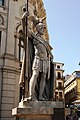 O Porto, encimava o antigo edifício dos paços do concelho na praça nova, 1818, João de Sousa Alão (escultor), João da Silva (mestre pedreiro).JPG