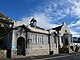 Old Police Station 186 Main Road Muizenberg Cape Town - Sidevisning - tilstøtende til høyre er Od Magistrate's Court.JPG