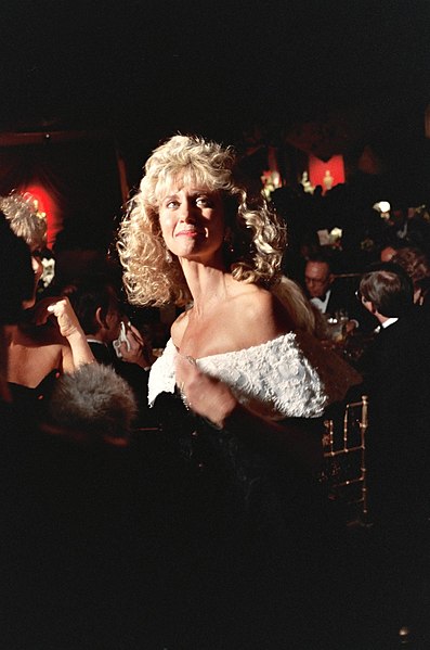 File:Olivia Newton John (2084572536).jpg