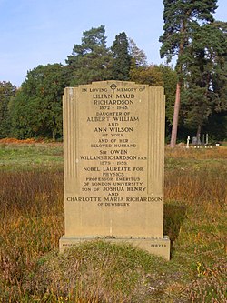 Owen Willans Richardson Grave.jpg
