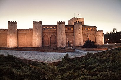 Com arribar a Palacio de la Aljafería amb transport públic - Sobre el lloc