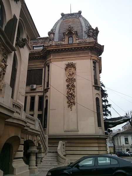 File:Palatul Cantacuzino București (exterior 1).jpg