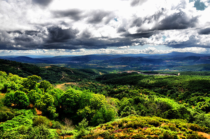 File:Panorámica de Verín.jpg