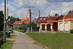 Миниатюра для Файл:Pavlov (JI), side street.jpg