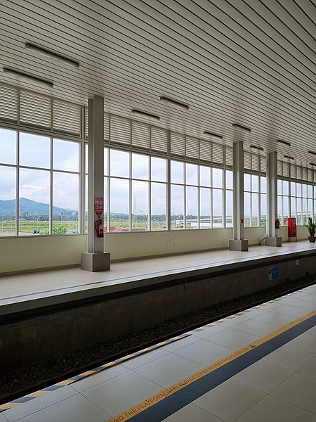 File:Pemandangan Stasiun YIA.jpg