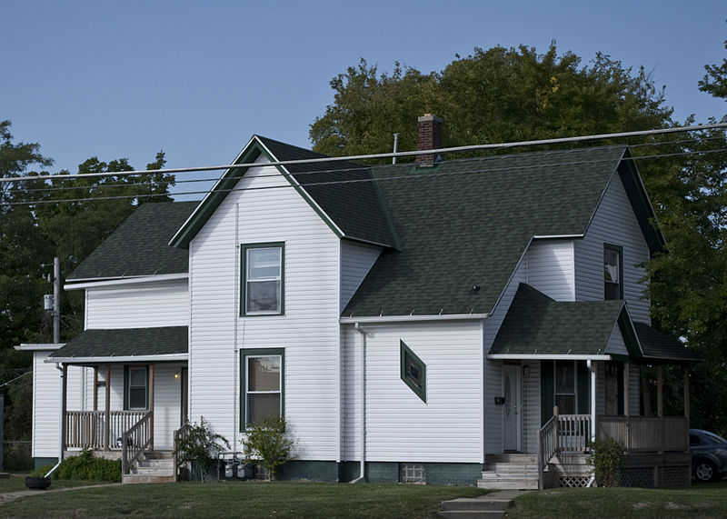 File:Peter Johnson House, Racine, WI.jpg