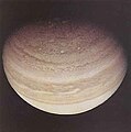 Región polar de Júpiter, año 1974, tomada por la sonda Pioneer 11 aprovechando la gravedad de Júpiter rumbo a Saturno.