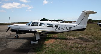 Piper PA-32RT-300T Turbo Lance II ZS-LNB (23755133750).jpg