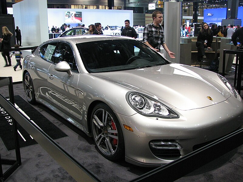 File:Porsche Panamera (4355068078).jpg