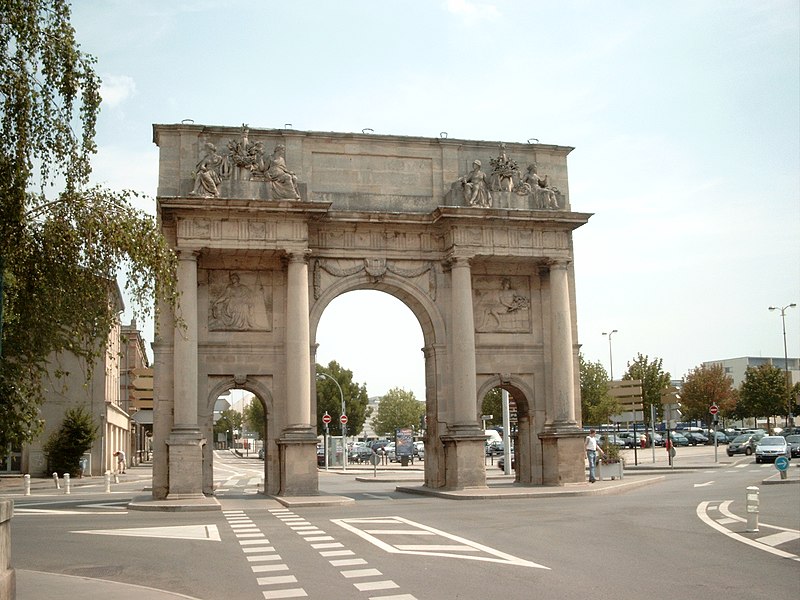 File:Porte Sainte-Catherine.jpg