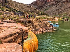 Pumpkin Spring, Grand Canyon (42648560545).jpg