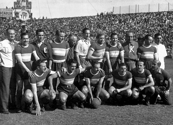 Racing squad that beat Banfield in 1951, winning their third consecutive league title