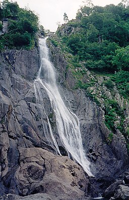 Rhaeadr-fawr or Aber Falls, from below - geograph.org.uk - 1639898