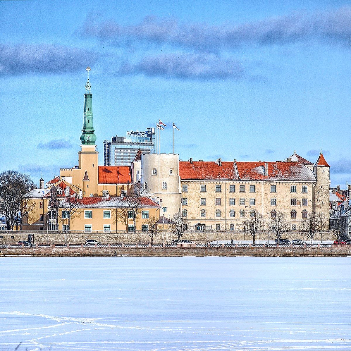 Riga castle.jpg