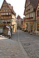 El Plönlein (es decir, pequeño lugar), el conjunto de estructuras de madera conocido en todo el mundo, como el extremo sur del casco antiguo de Rothenburg
