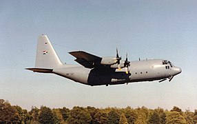 SAAF C-130B 407 (6918395081).jpg