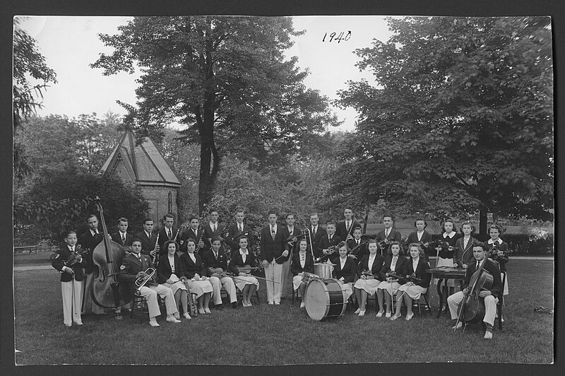 File:Sacred Heart Orchestra 1940 (31271582910).jpg