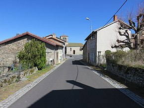 Saint-Just (63) - Rue du village (D251).jpg