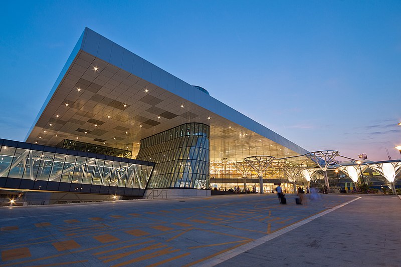 File:Split Airport new terminal night.jpg