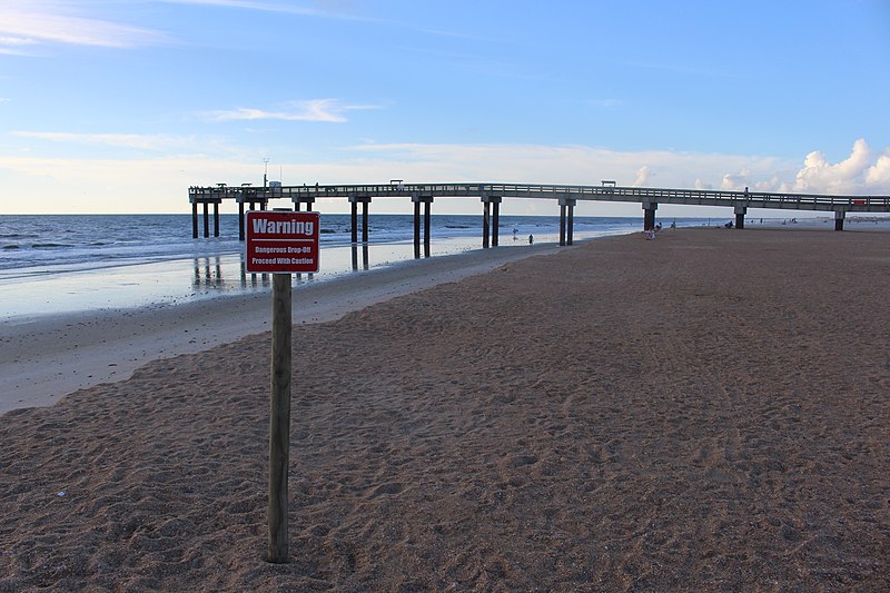 File:St. Johns County Ocean Pier end, St. Augustine Beach.jpg