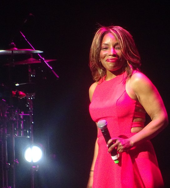 File:Stephanie Mills Performing in April 2017 at the Detroit Opera House (cropped).jpg