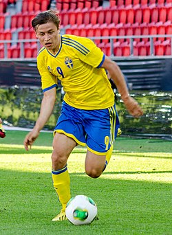 Offensive mittfältaren Simon Thern i det svenska U21-landslagets 3-2 seger mot Schweiz i en träninglandskamp på Myresjöhus Arena i Växjö, 6/6 2013.