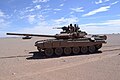 Canon modèrne sus un carri de combat T-90 de 1992.