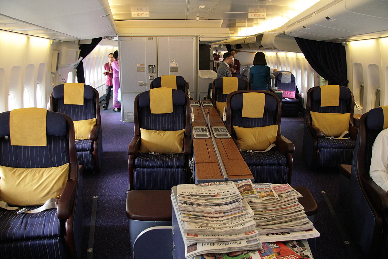 Datei Thai Airways First Class Cabin Jpg Wikipedia