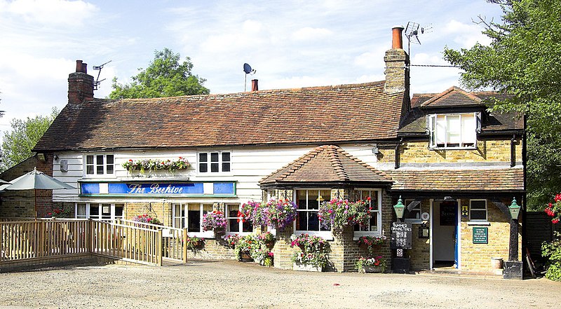 File:The Beehive, Epping Green (2) - geograph.org.uk - 1936588.jpg